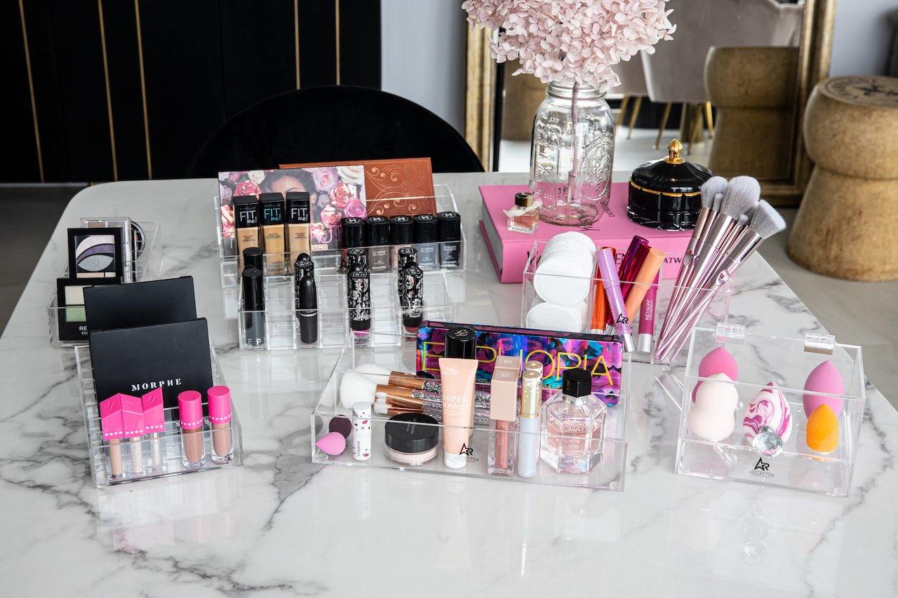 Clear and Stylish: Acrylic Organizers for Efficient Organization