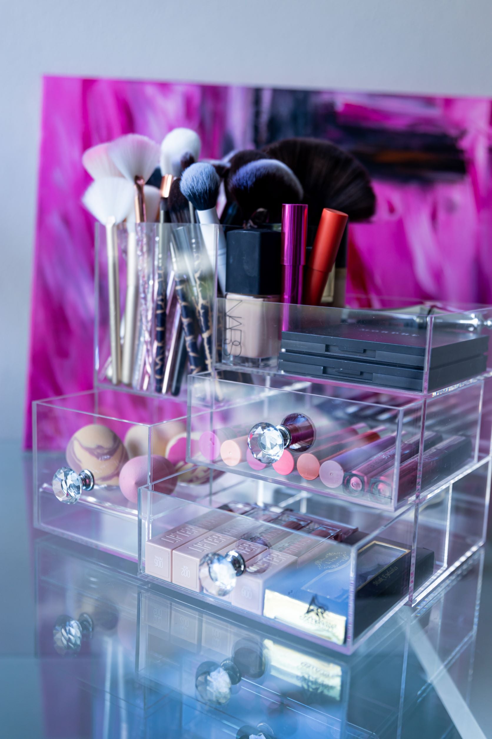 Multi Makeup Storage Station