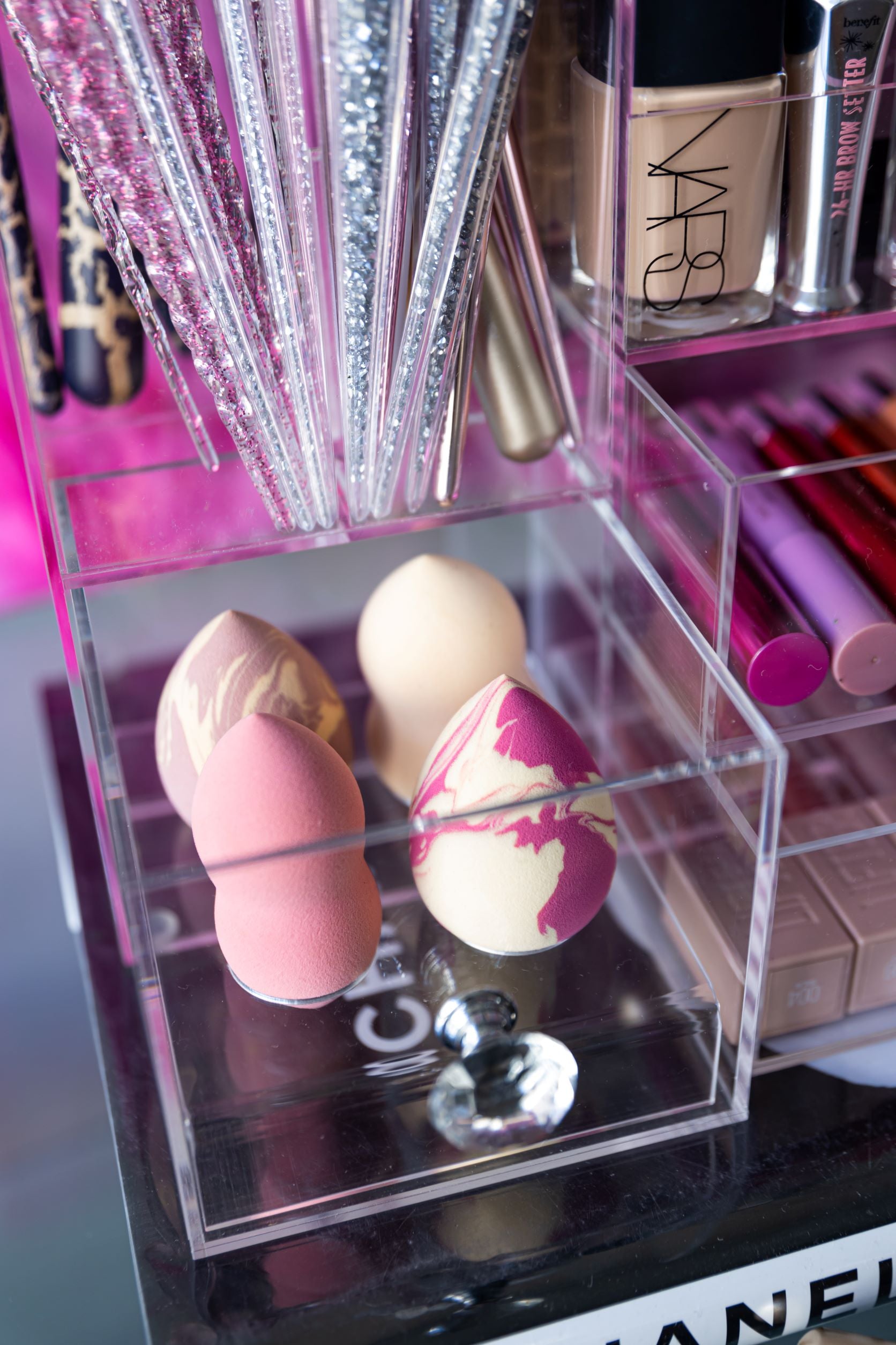 Multi Makeup Storage Station