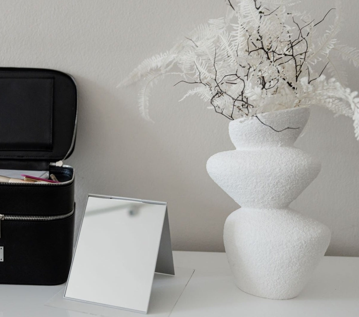 Portable fold-out Mirror